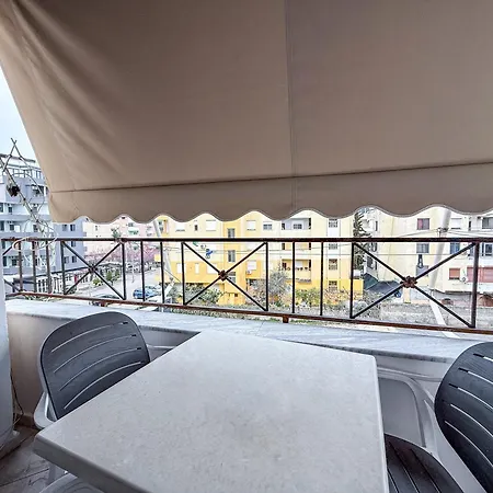 Erik 2 Bed