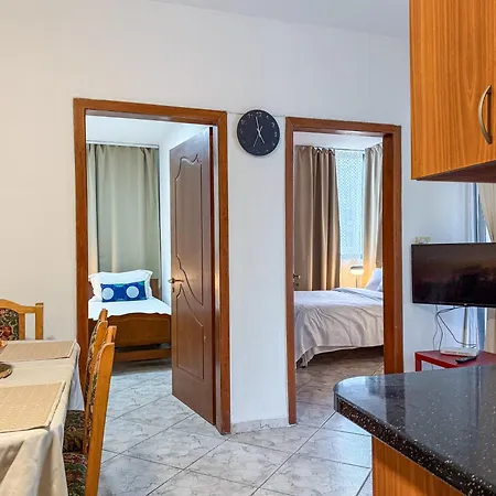 Erik 2 Bed דירה *